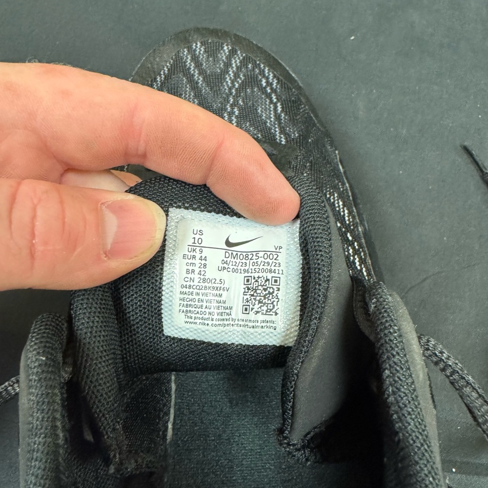 Nike Giannis Immortality 2 'Black Holographic Swoosh’ - M10 - Picture 8 of 8